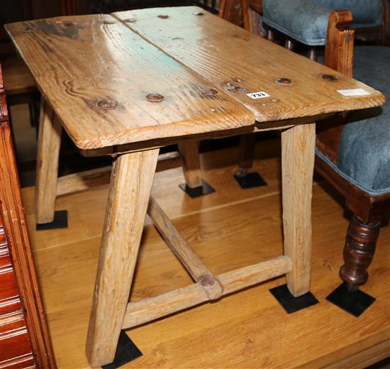 Small rectangular topped pine table